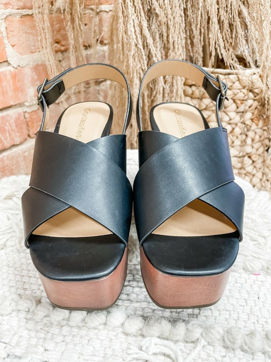 * Fortune Dynamic Shoes Raglan Wedge Sandals- Black Sandals