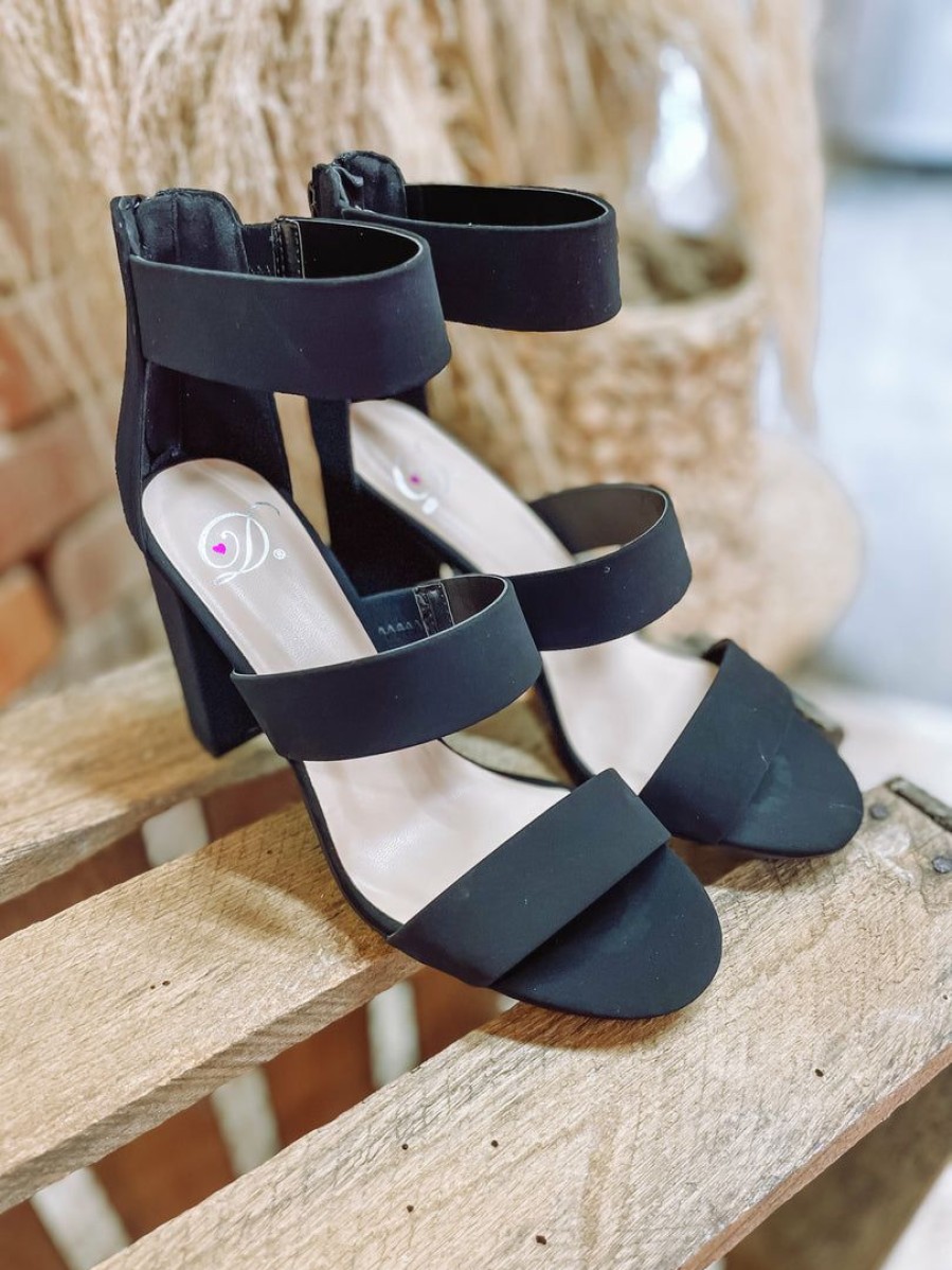 * Fortune Dynamic Shoes Night Sandals- Black Heels