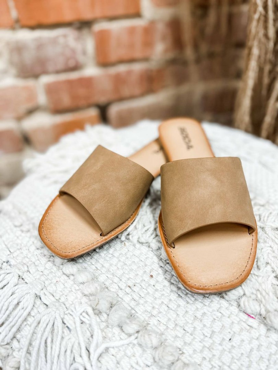 * Fortune Dynamic Airway Sandals- Coffee Neutral Babe Sandals