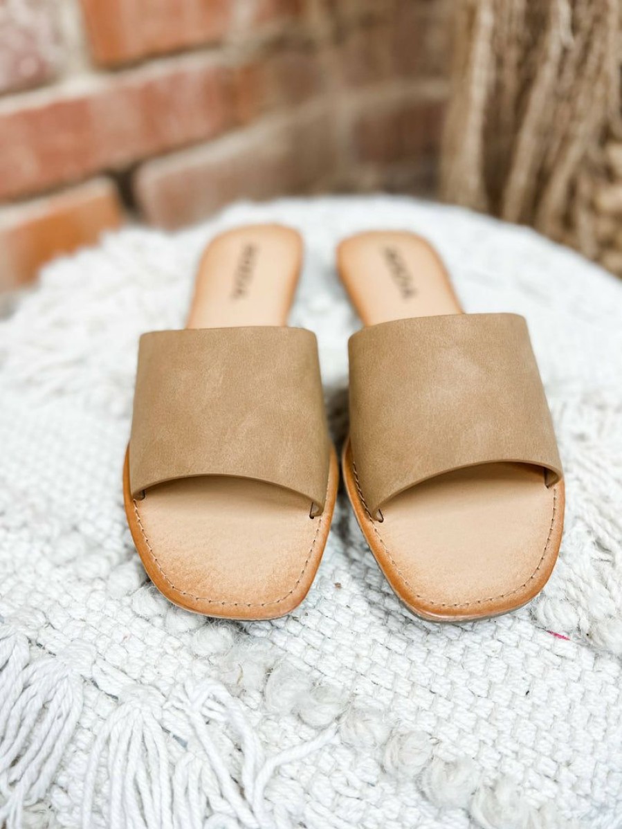 * Fortune Dynamic Airway Sandals- Coffee Neutral Babe Sandals