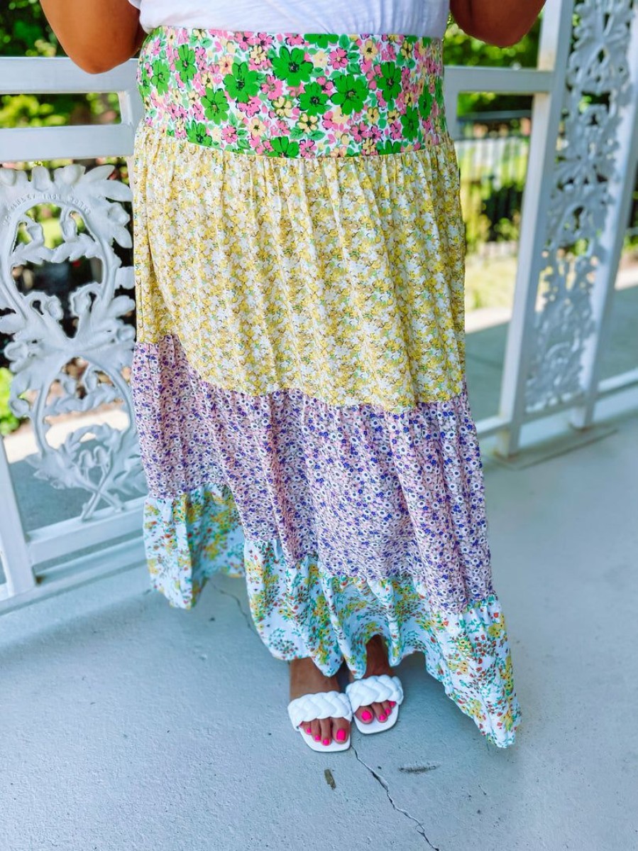 * Hailey & Co Plus Georgia Floral Print Mixed Maxi Skirt Plus